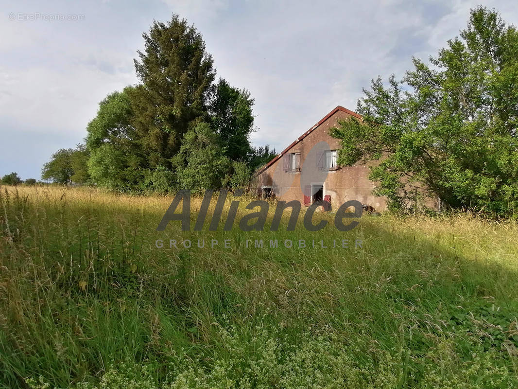 Maison à LA CHAPELLE-LES-LUXEUIL