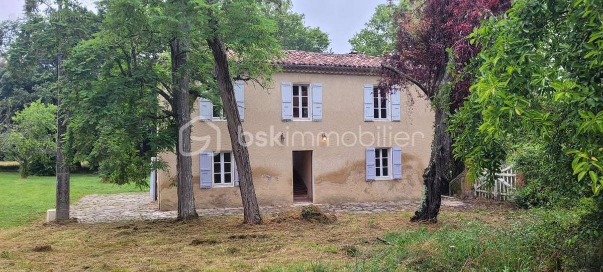 Maison à PAVIE