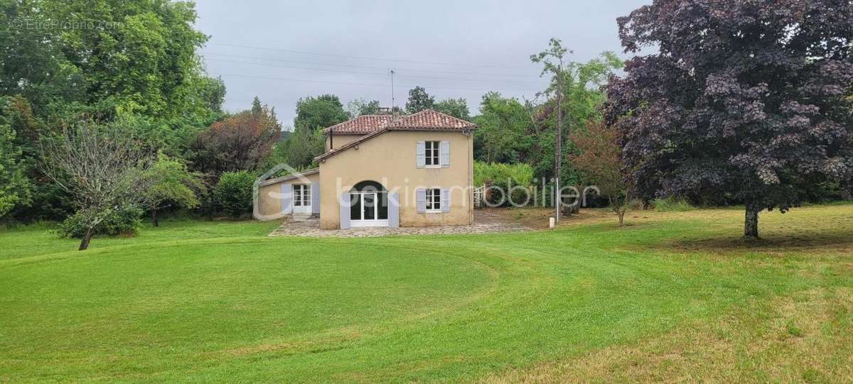 Maison à PAVIE