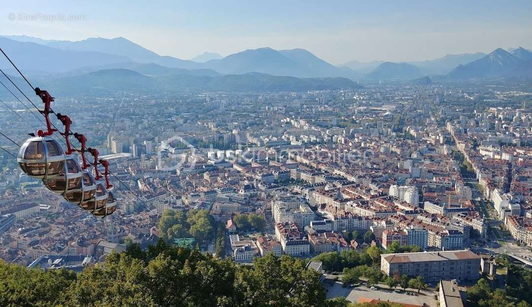 Commerce à GRENOBLE