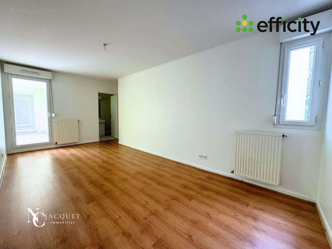 Appartement à SAINTE-FOY-LES-LYON