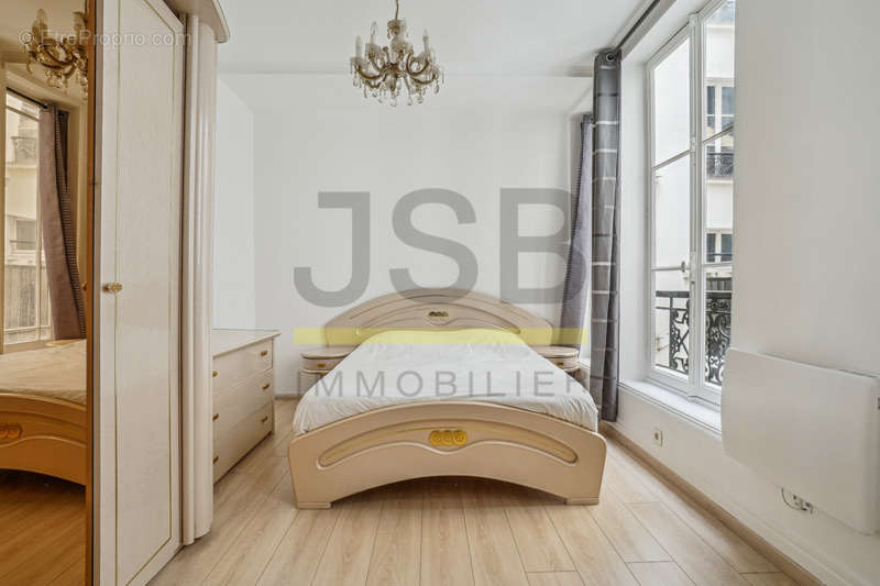 Appartement à PARIS-10E