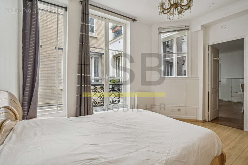 Appartement à PARIS-10E