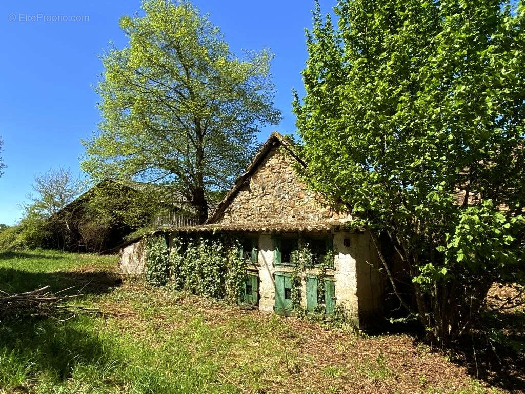 Maison à SAINT-PRIEST-LES-FOUGERES