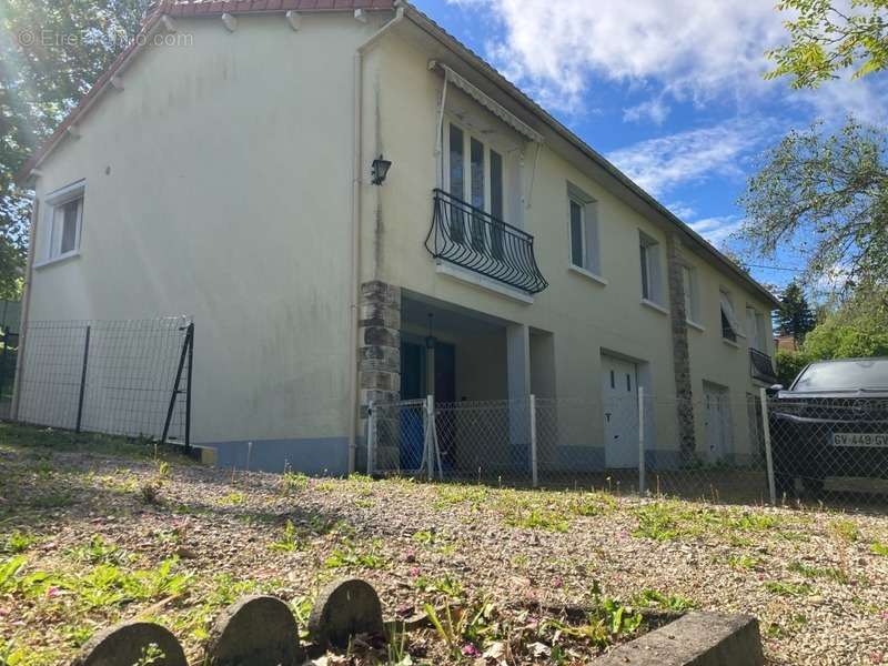 Maison à CHAMPCEVINEL