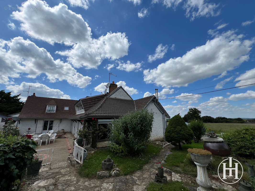 Maison à SAINT-AIGNAN-DES-NOYERS