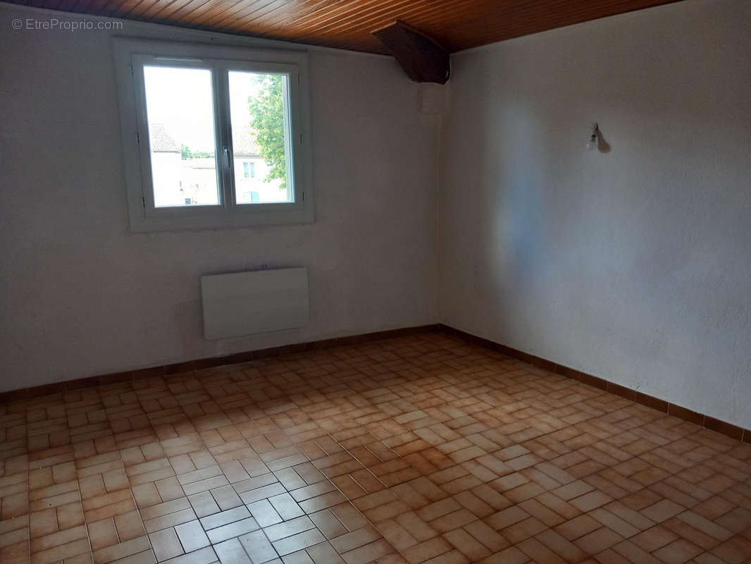 Appartement à AIMARGUES