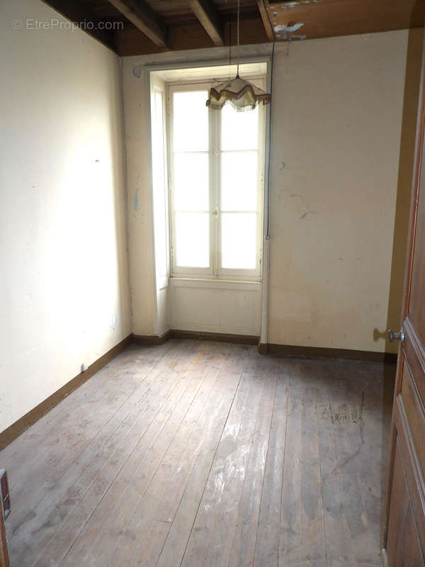 Appartement à SAINT-SAVINIEN