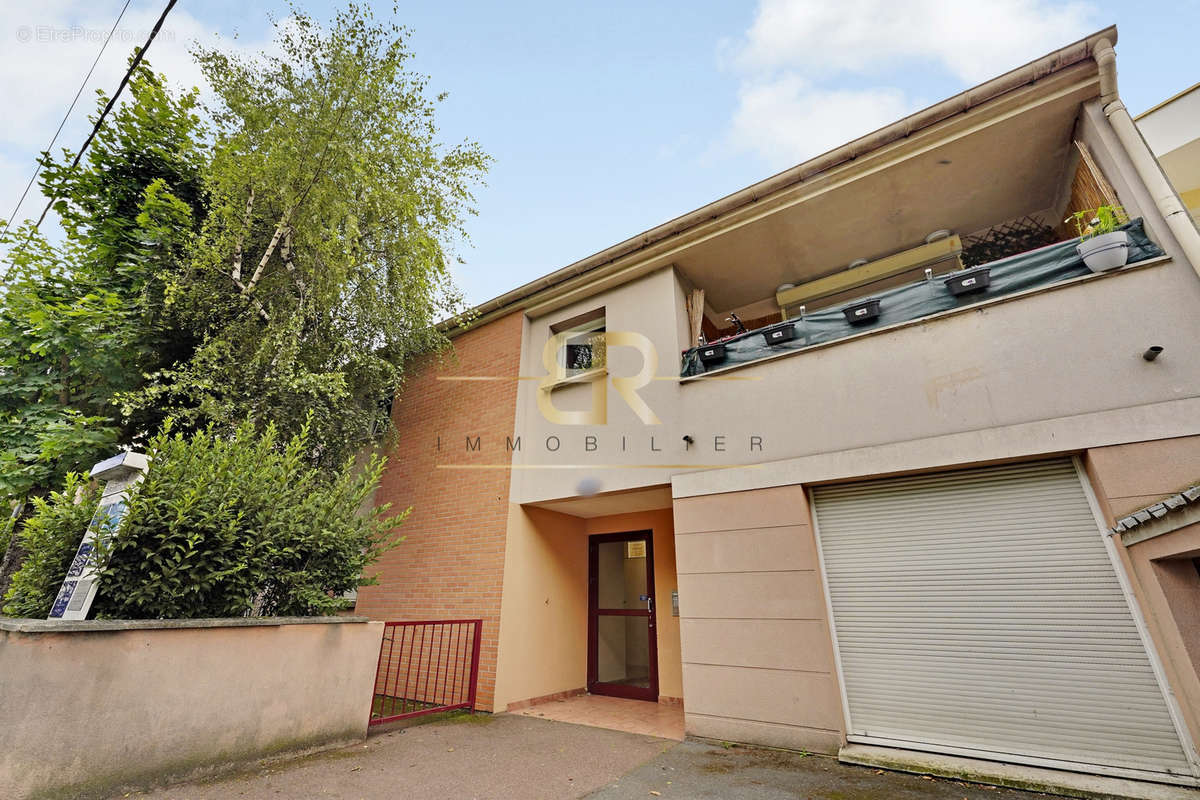 Appartement à VIGNEUX-SUR-SEINE