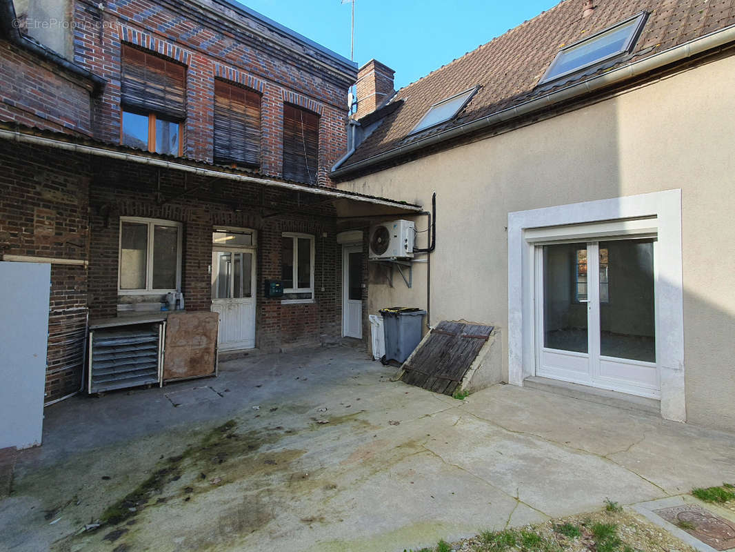 Maison à AIX-EN-OTHE