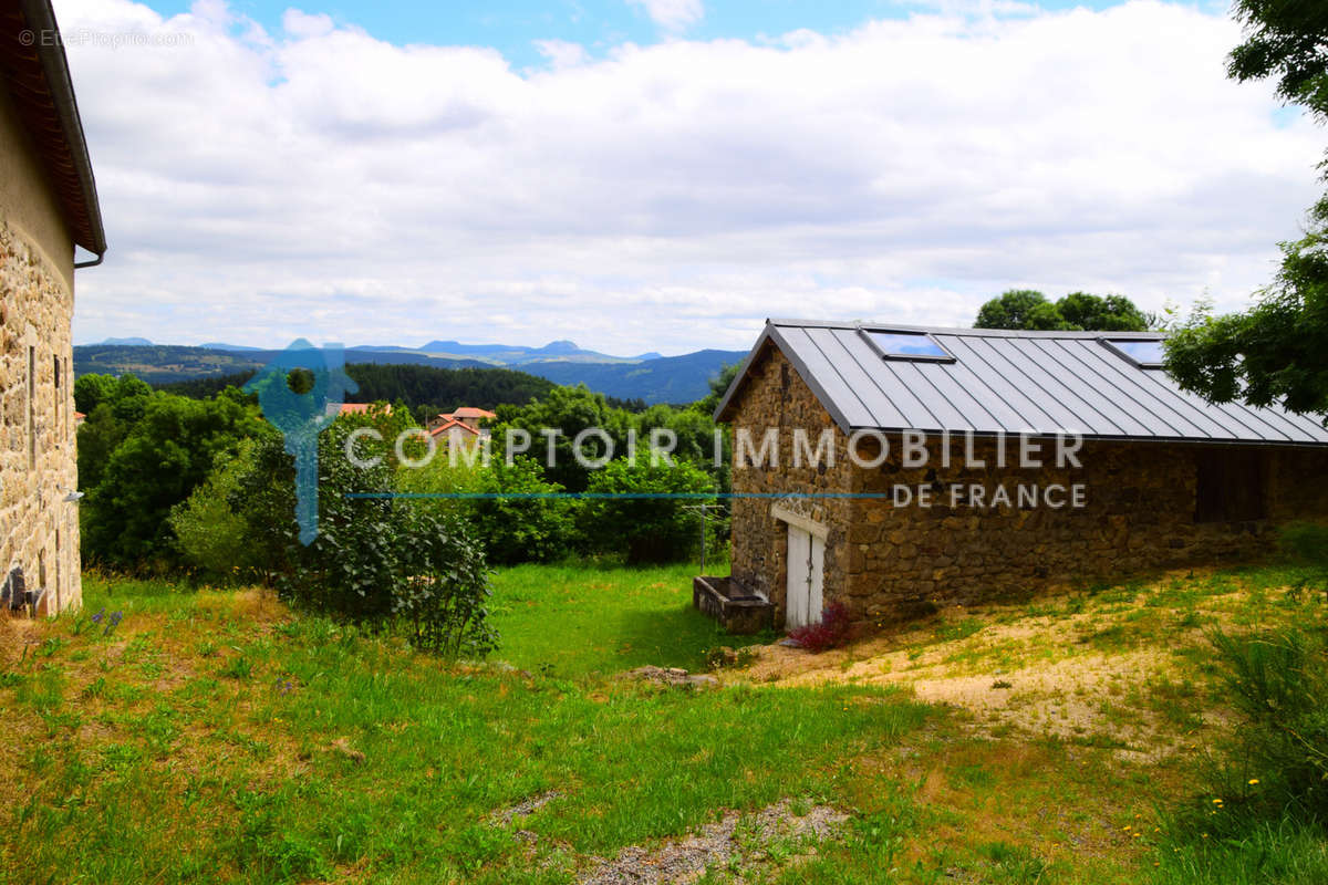 Maison à COUCOURON