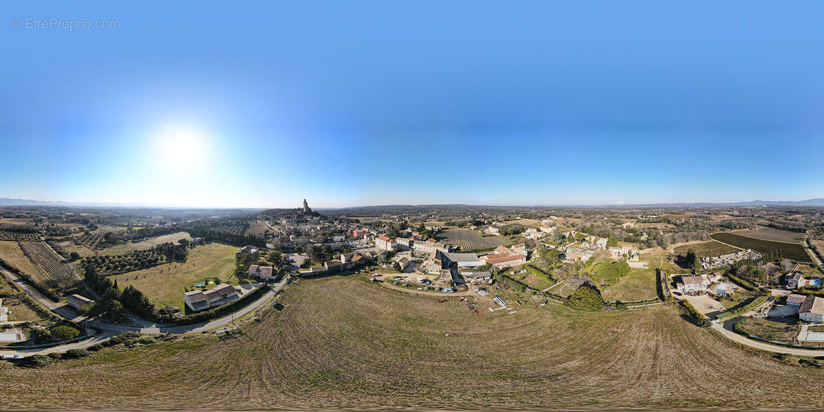 Terrain à CHAMARET