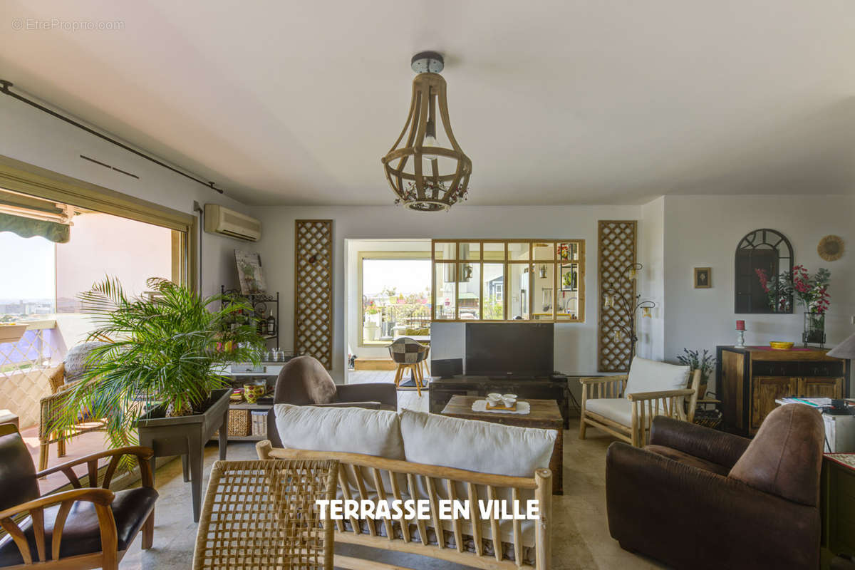 Appartement à MARSEILLE-9E