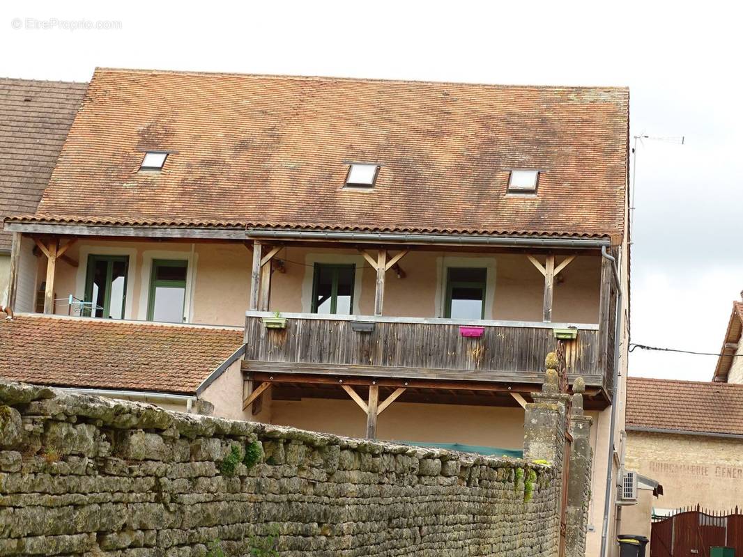 Maison à SAINT-GENGOUX-LE-NATIONAL