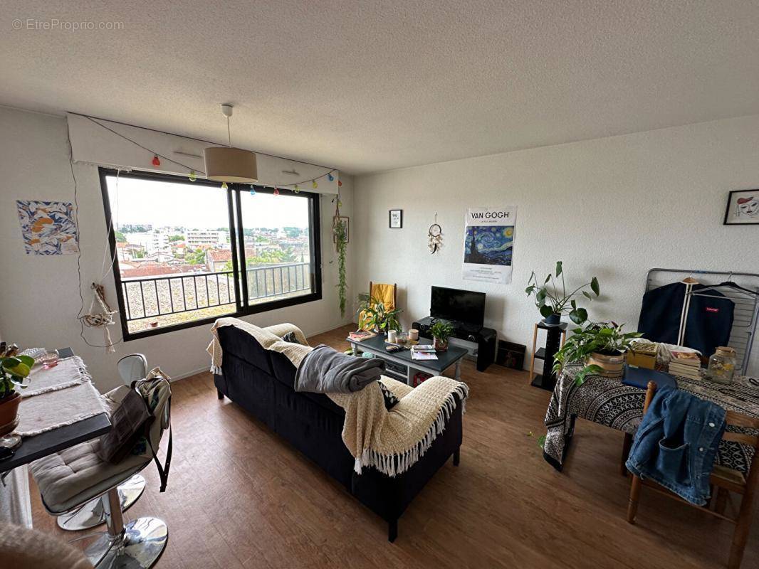 Appartement à BORDEAUX