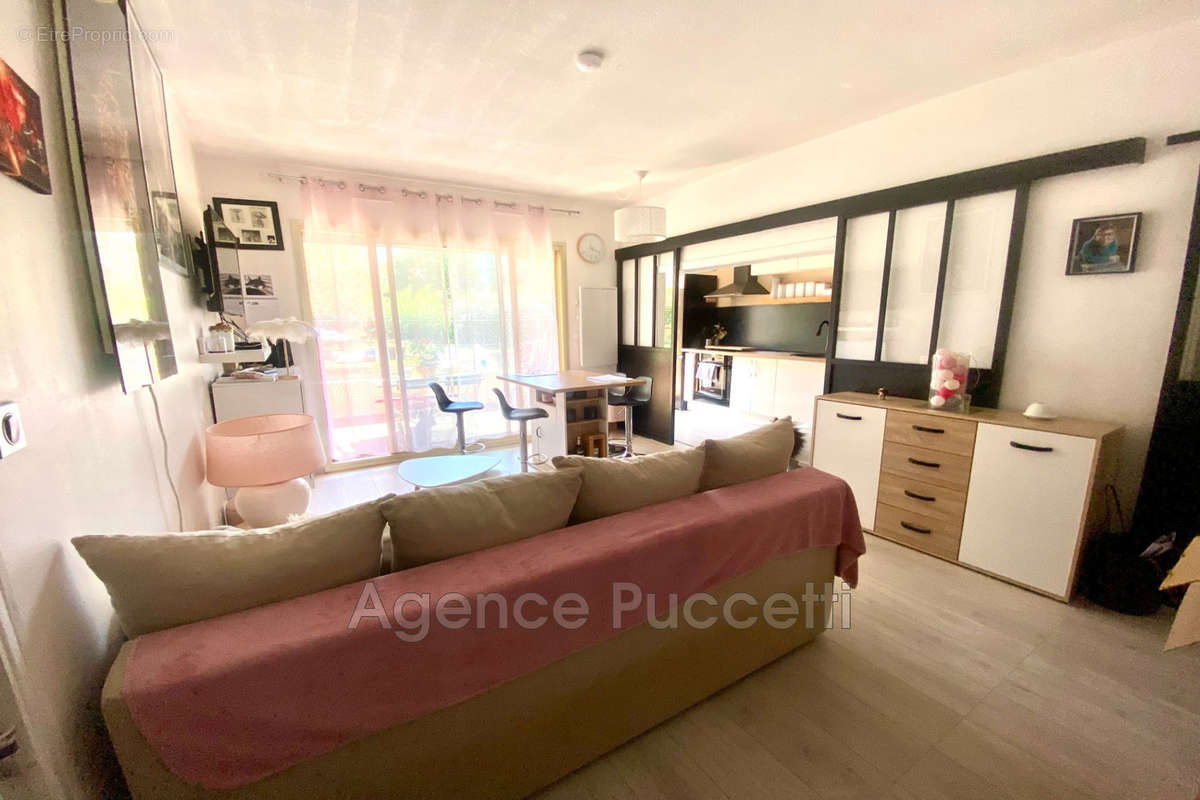 Appartement à VENCE