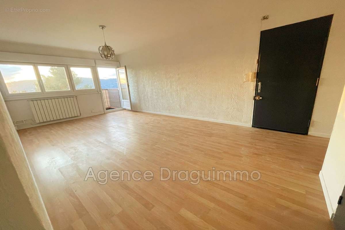 Appartement à DRAGUIGNAN