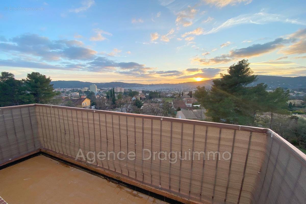 Appartement à DRAGUIGNAN