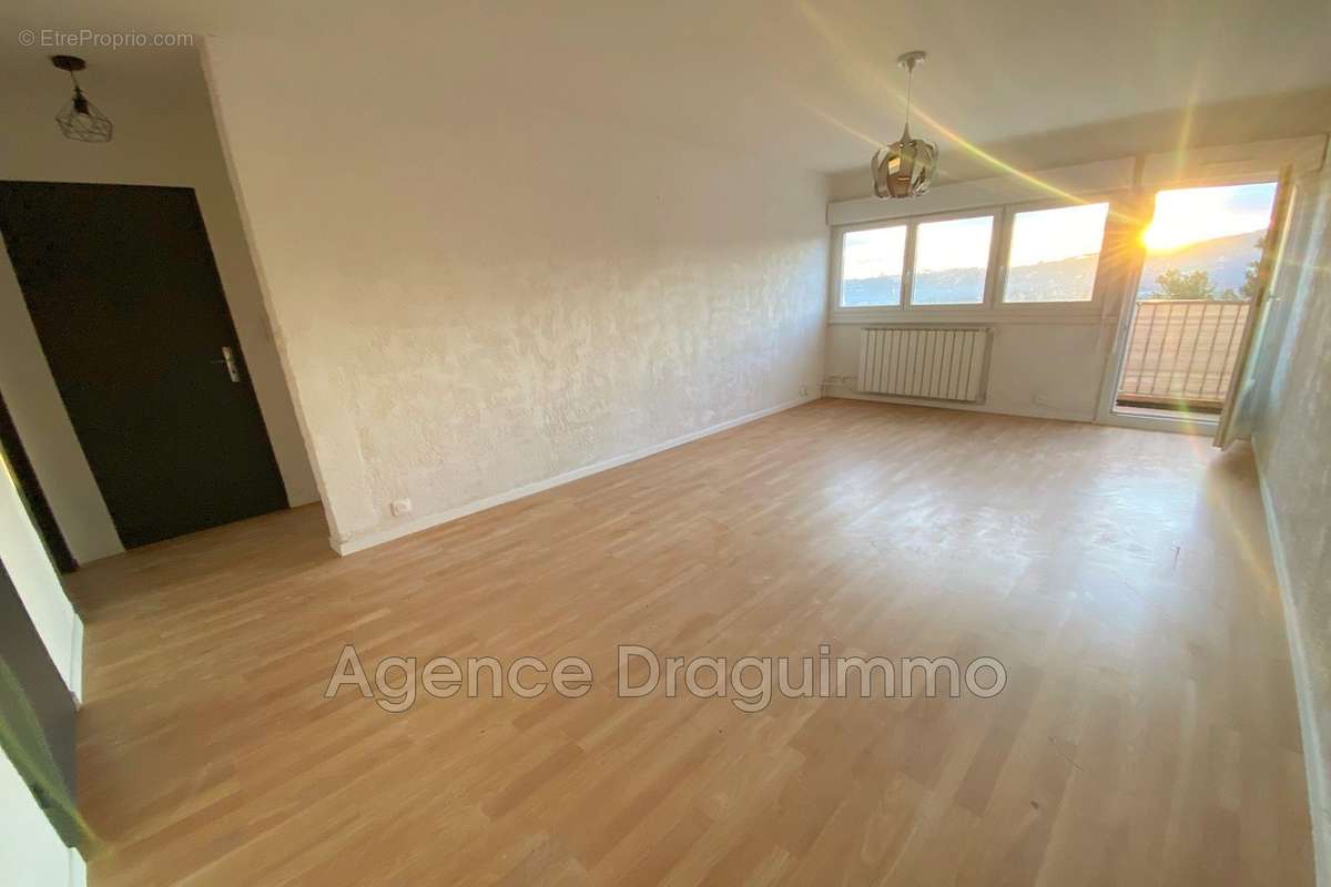 Appartement à DRAGUIGNAN