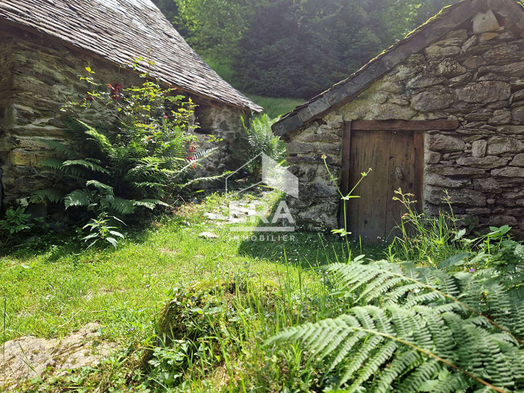 Maison à EAUX-BONNES