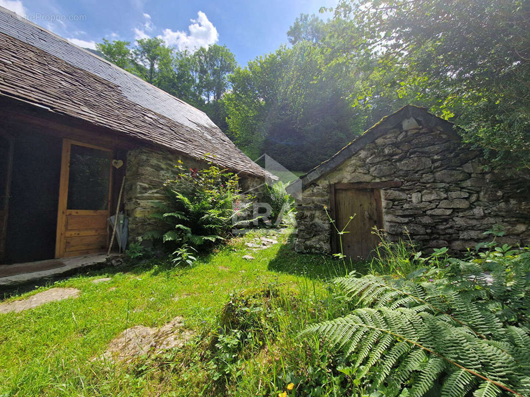 Maison à EAUX-BONNES