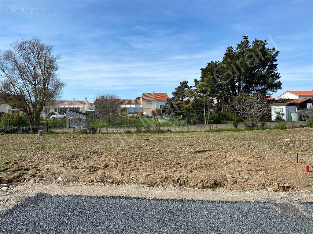 Terrain à BREM-SUR-MER