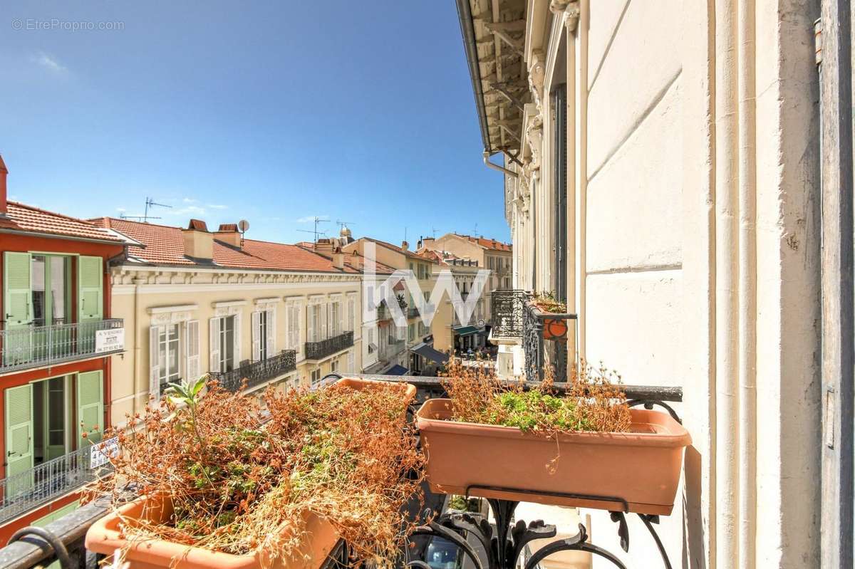 Appartement à BEAULIEU-SUR-MER