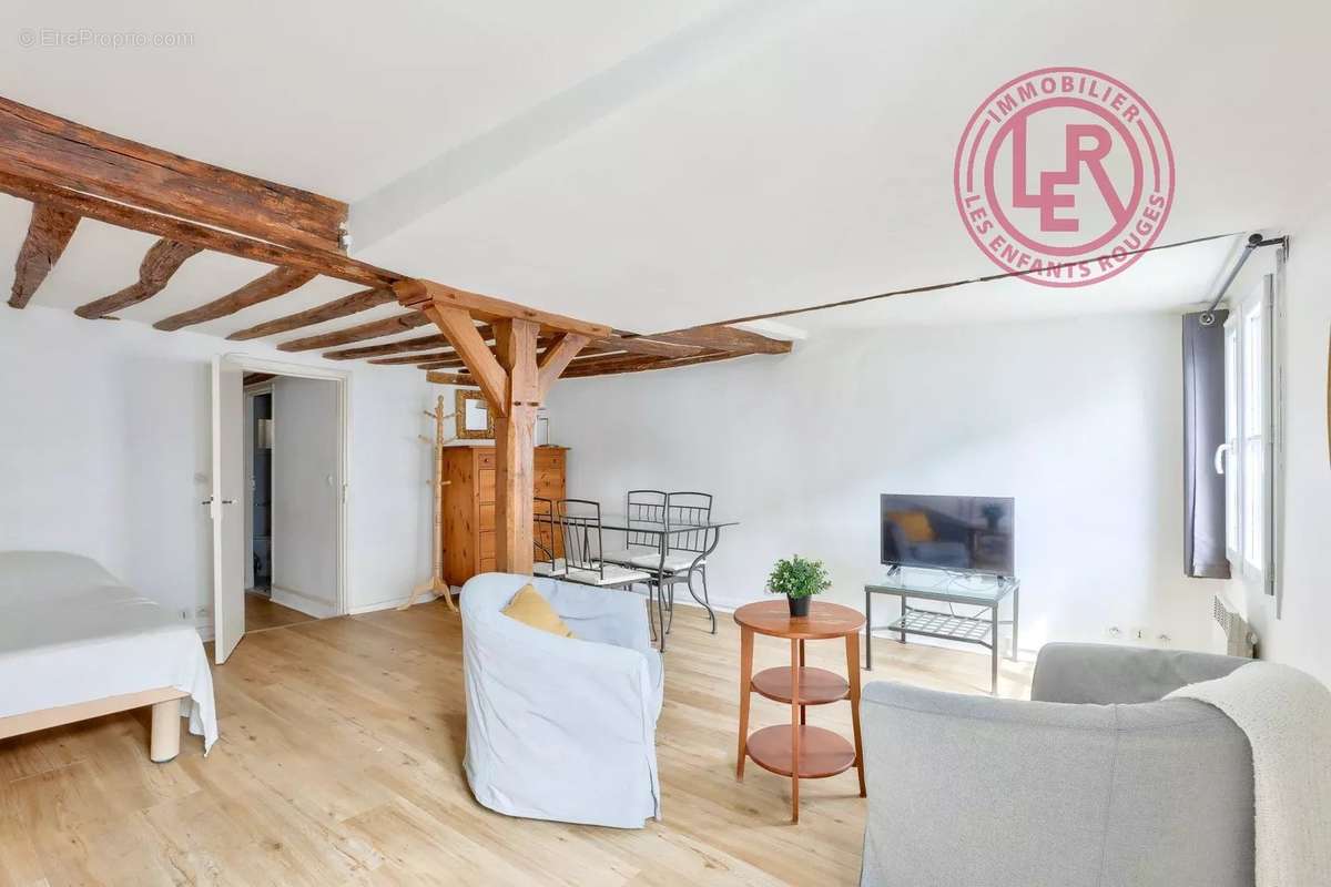 Appartement à PARIS-3E