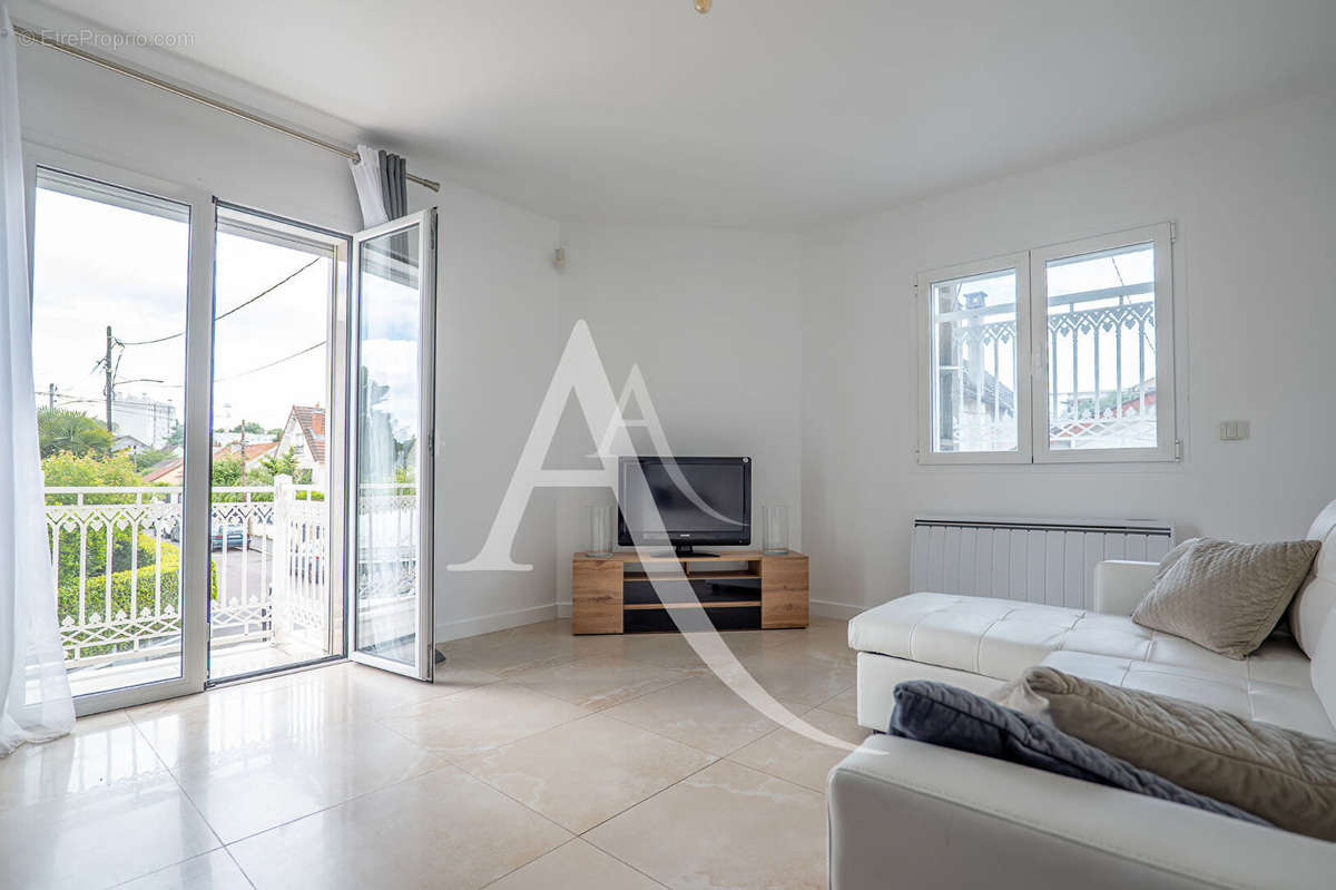 Appartement à LIMEIL-BREVANNES