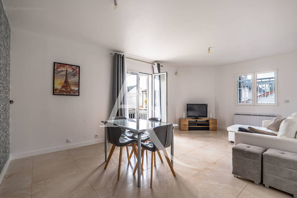 Appartement à LIMEIL-BREVANNES