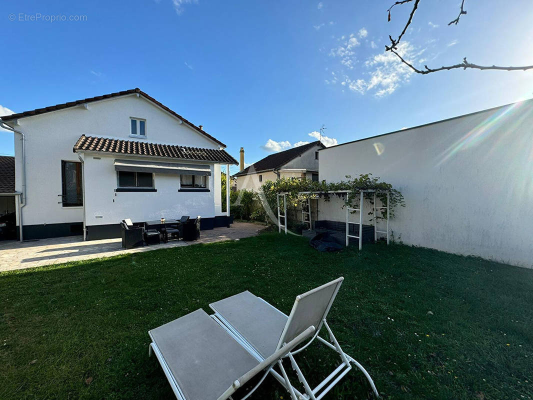 Maison à LIMEIL-BREVANNES