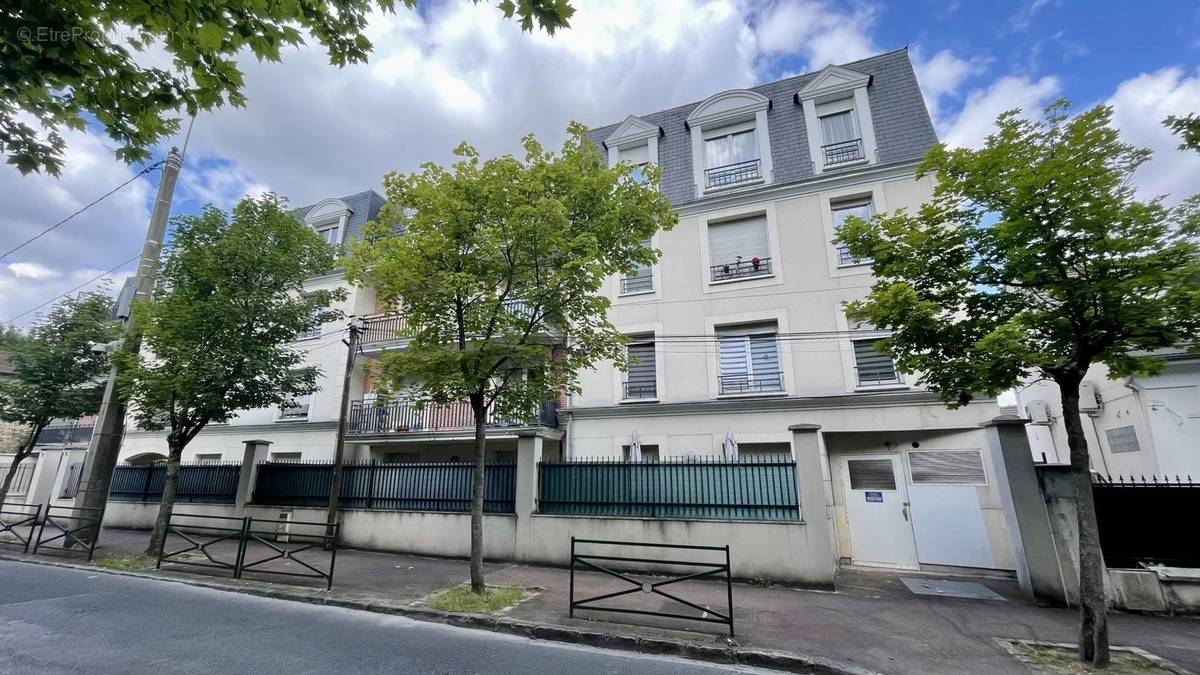 Appartement à LE RAINCY