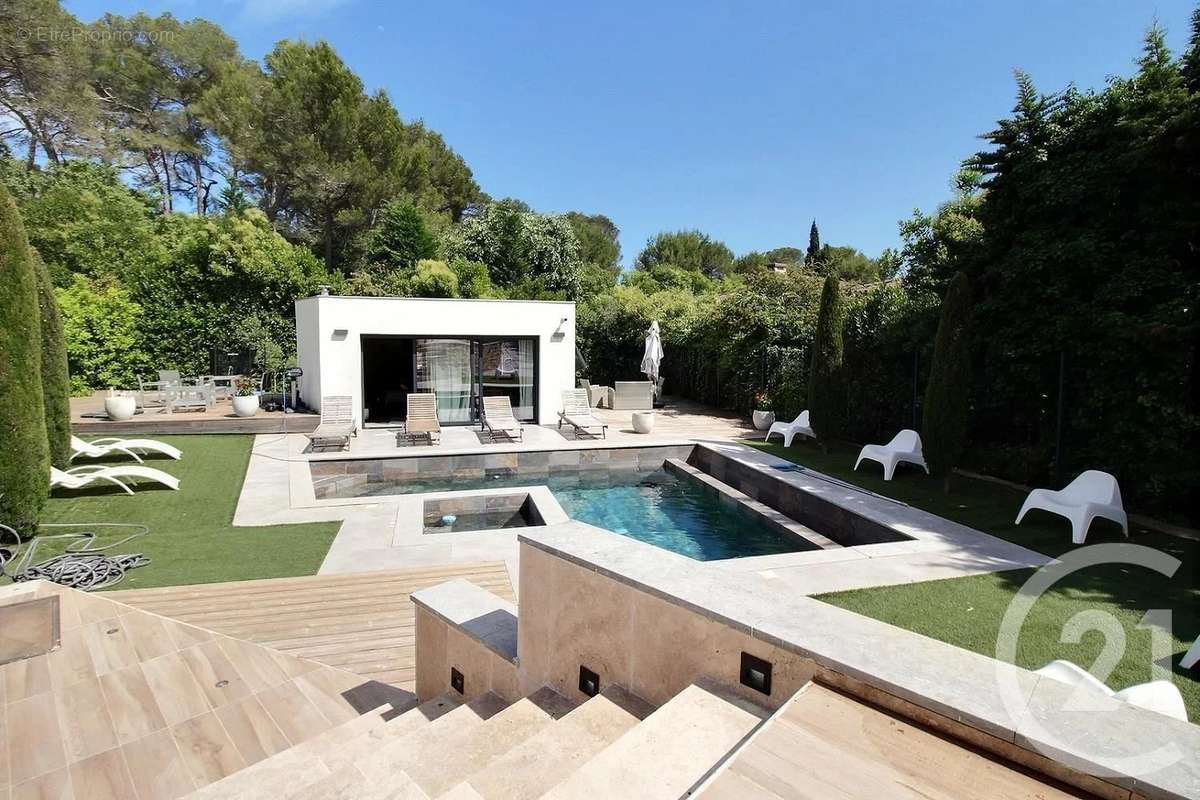 Maison à MOUGINS