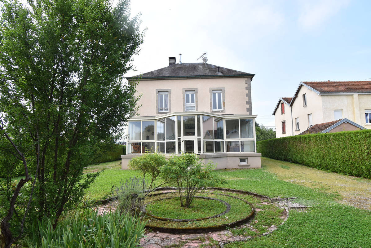 Maison à SAINT-LOUP-SUR-SEMOUSE