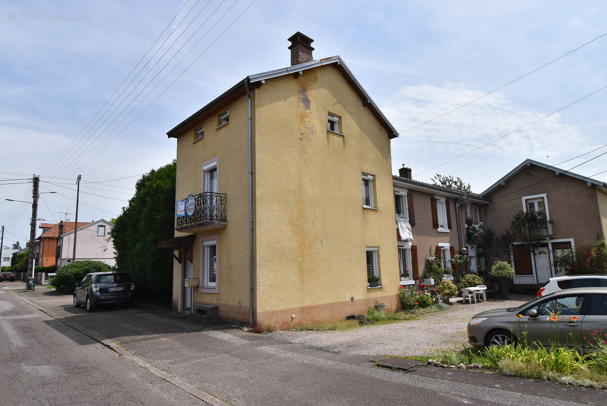 Maison à SAINT-LOUP-SUR-SEMOUSE