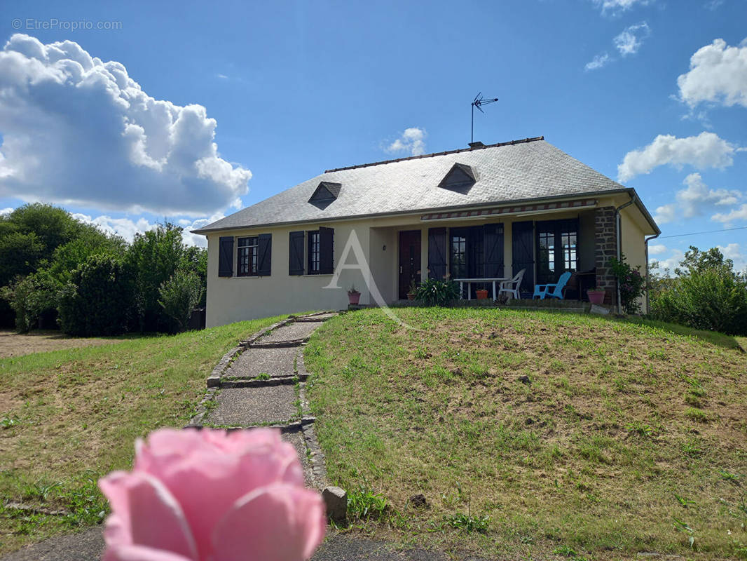 Maison à MORANNES