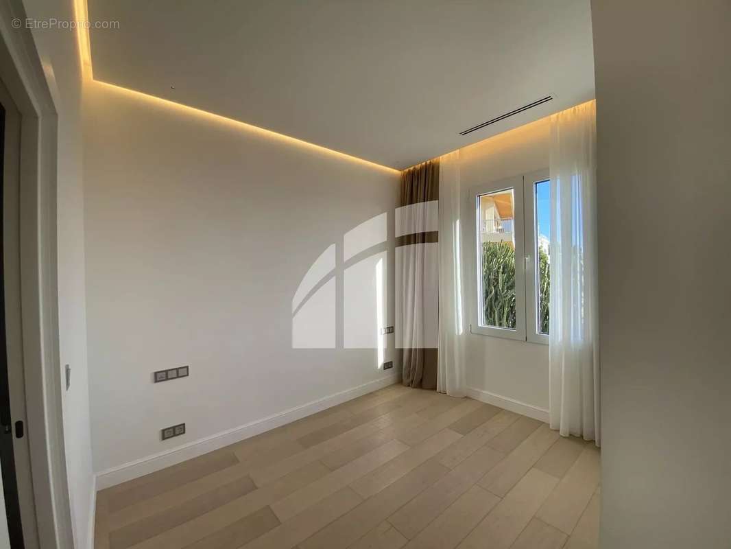 Appartement à VILLEFRANCHE-SUR-MER