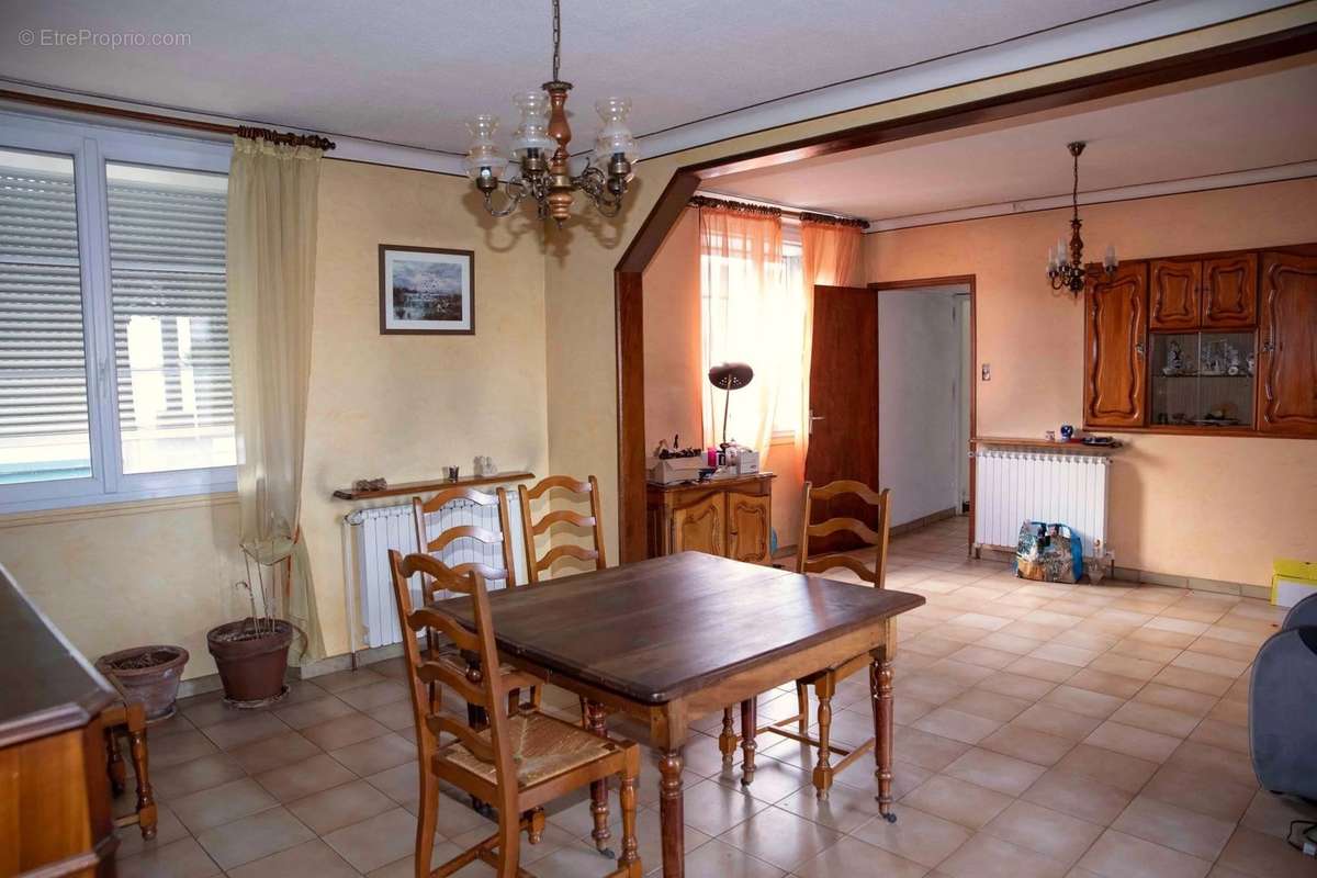 Appartement à SAINT-CHRISTOL-LES-ALES