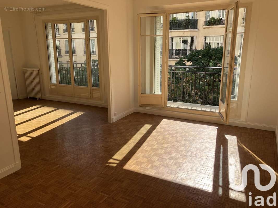 Photo 3 - Appartement à PARIS-16E