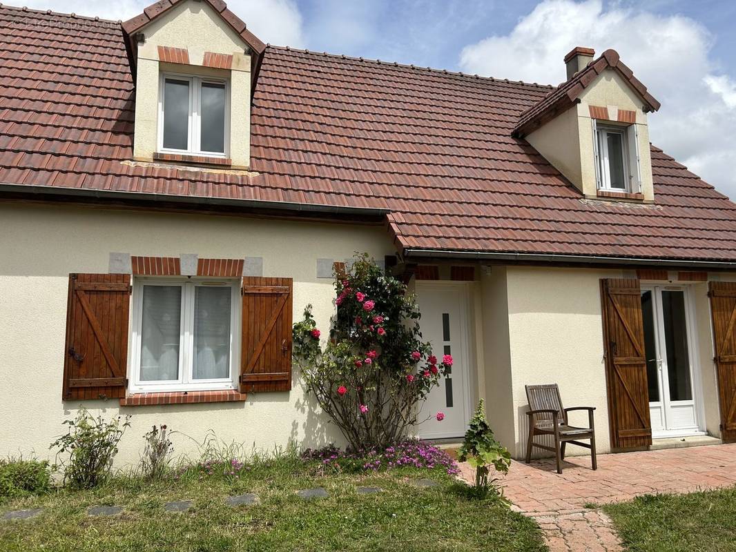 Maison à SAINT-JEAN-DE-LA-RUELLE