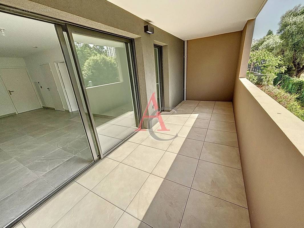 Appartement à VILLENEUVE-LOUBET