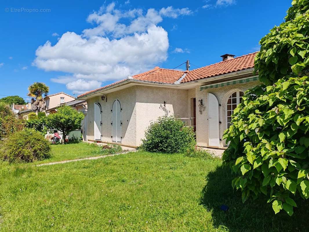 Maison à LA BASTIDE-SUR-L&#039;HERS