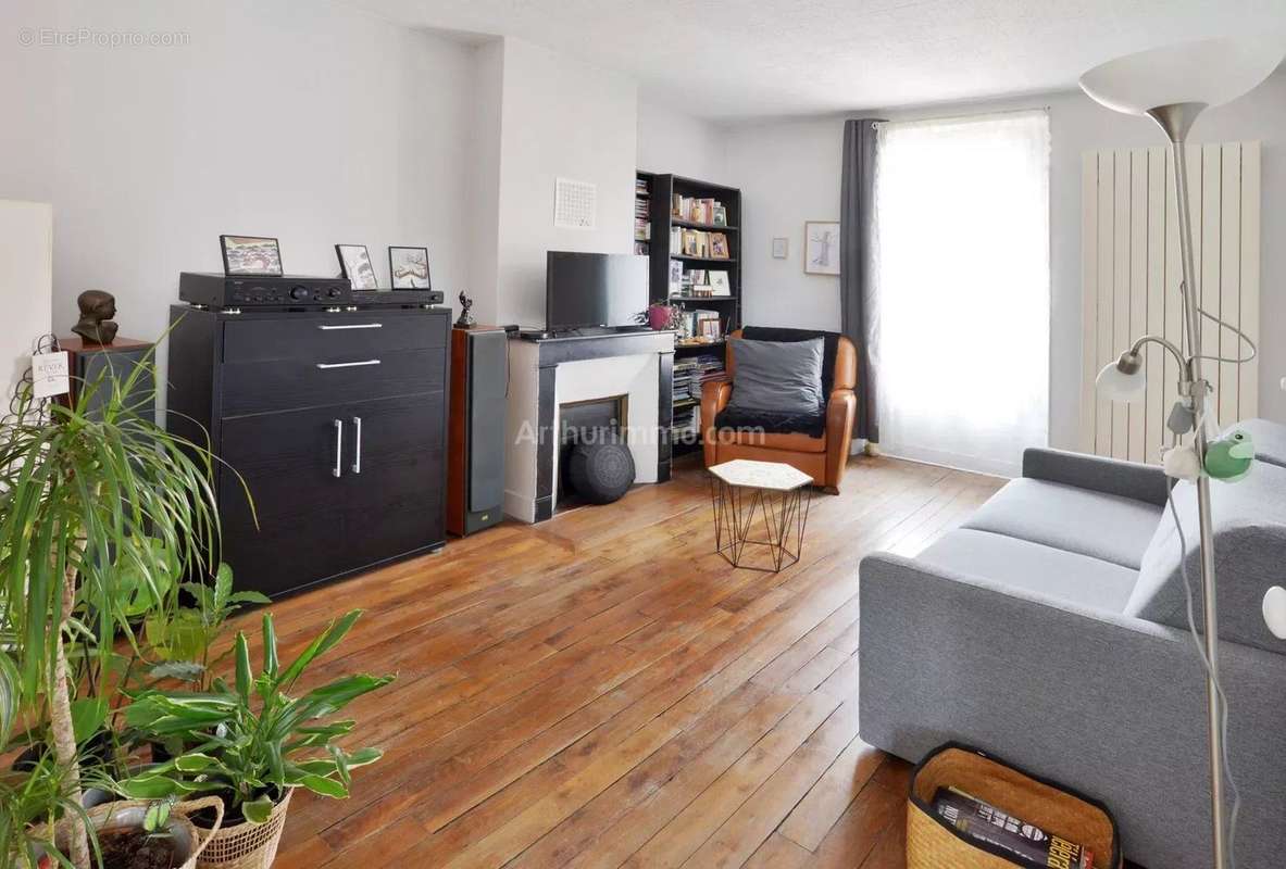 Appartement à LE PERREUX-SUR-MARNE