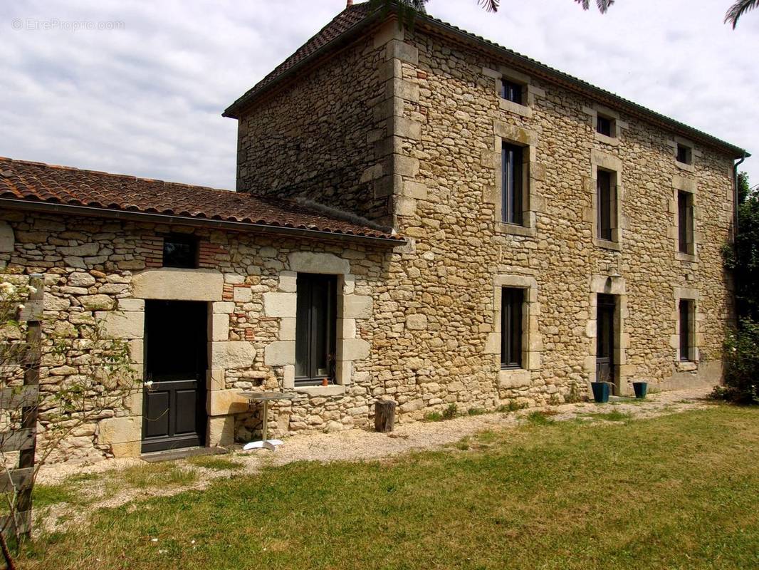 Maison à MONSEGUR