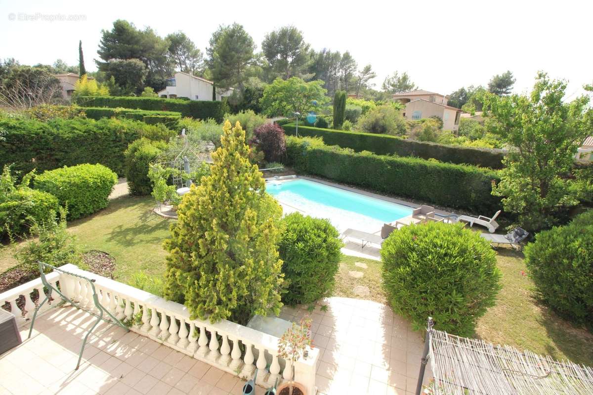 Maison à PEYROLLES-EN-PROVENCE