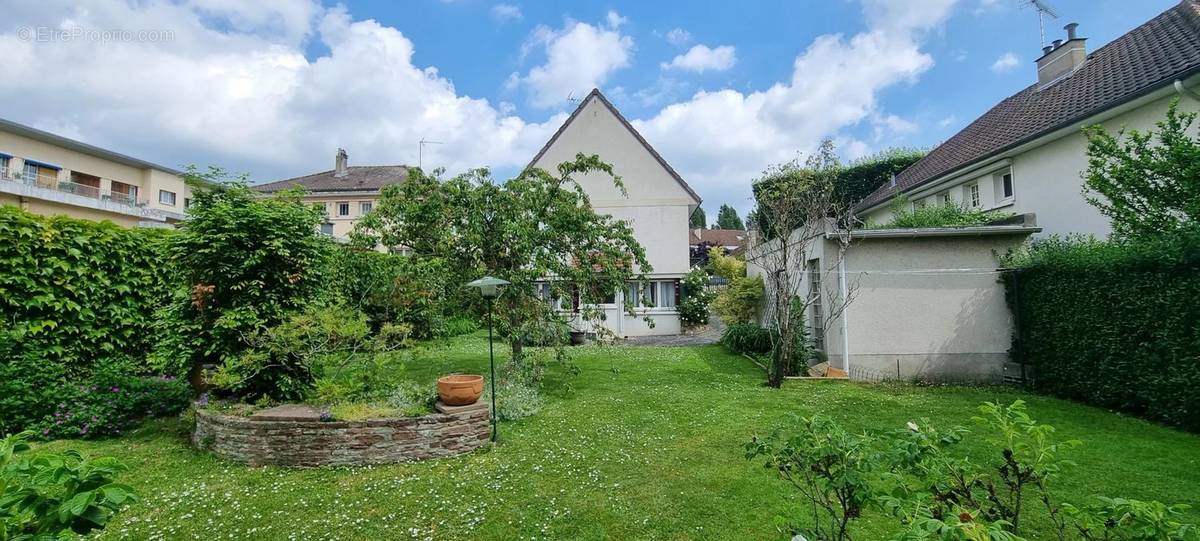 Maison à LE CHESNAY