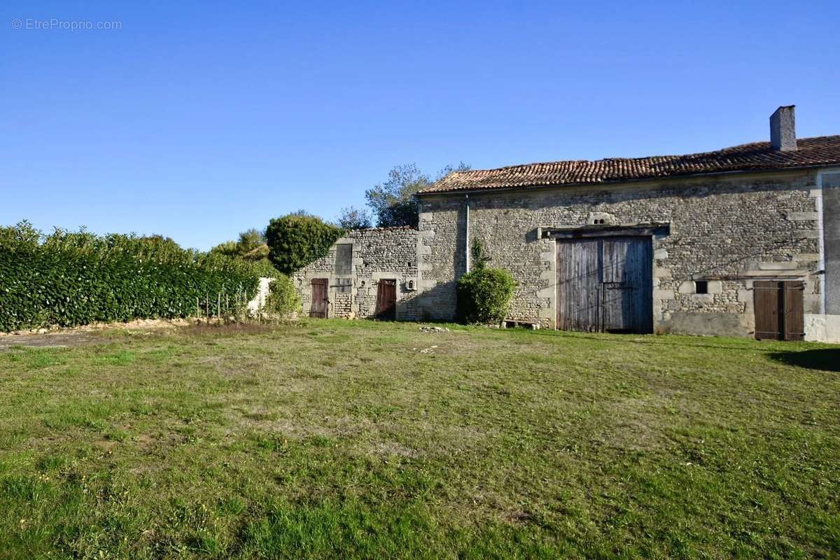 Maison à VILLEMAIN