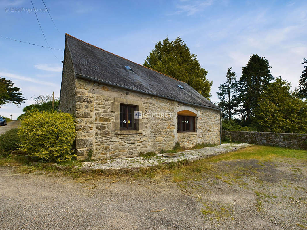 Maison à GOURLIZON