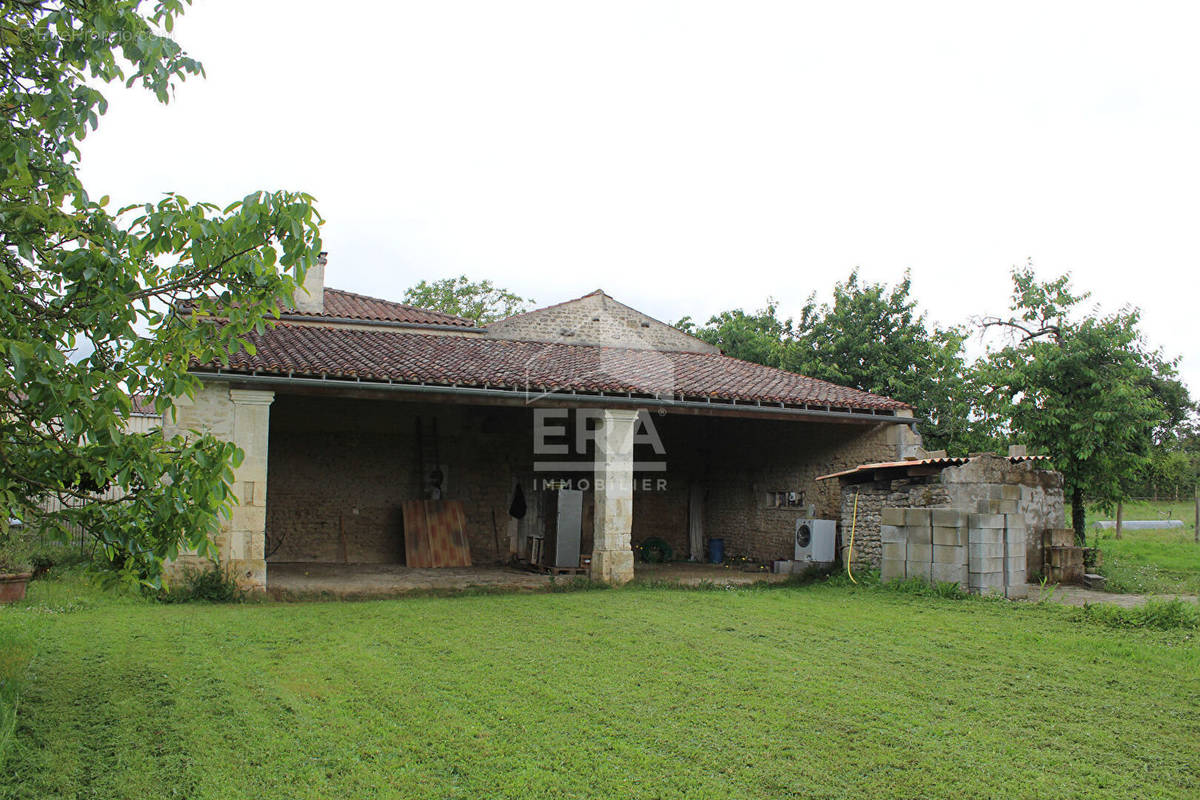 Maison à BERNAY-SAINT-MARTIN