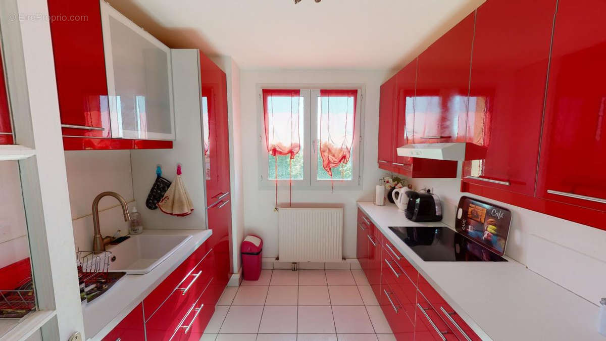 Appartement à ISSOU